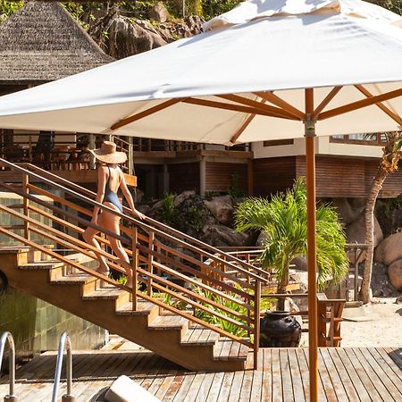 Constance Lemuria Grand Anse  Exterior foto The resort's swimming pool