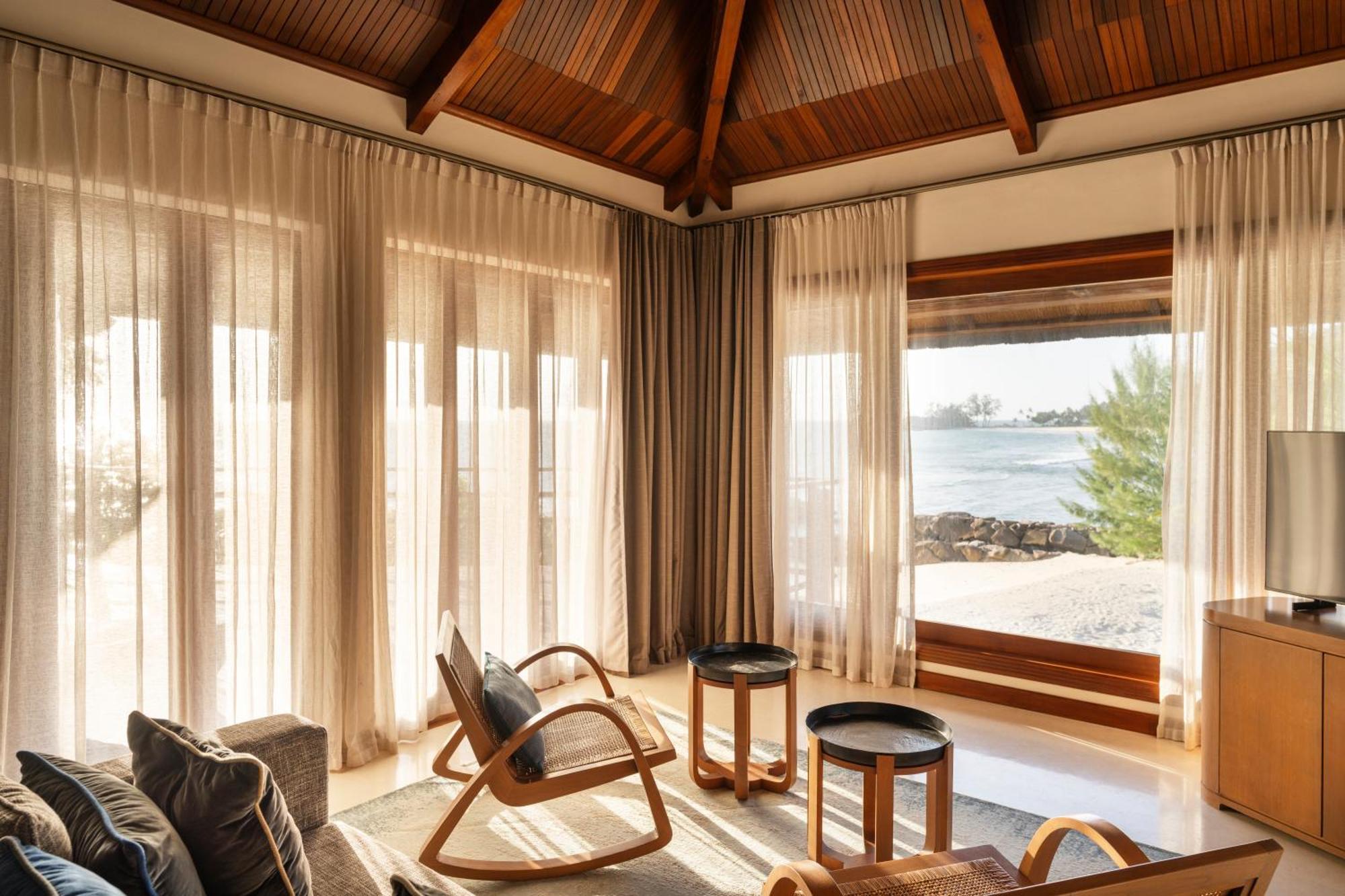 Constance Lemuria Grand Anse  Exterior foto Interior of a villa