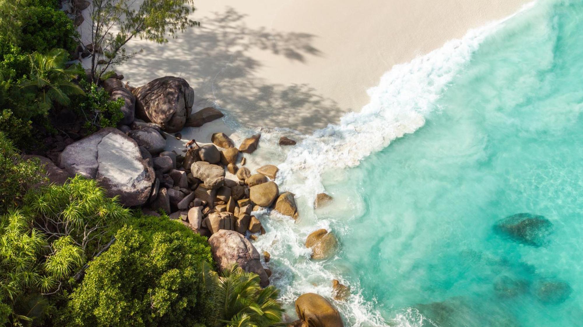 Constance Lemuria Grand Anse  Exterior foto The Bay of Needles