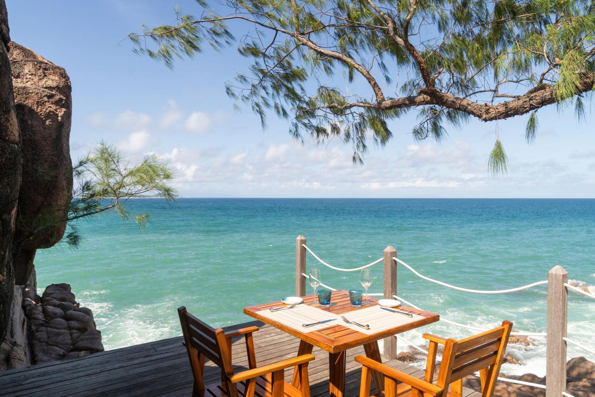 Constance Lemuria Grand Anse  Exterior foto View from the restaurant