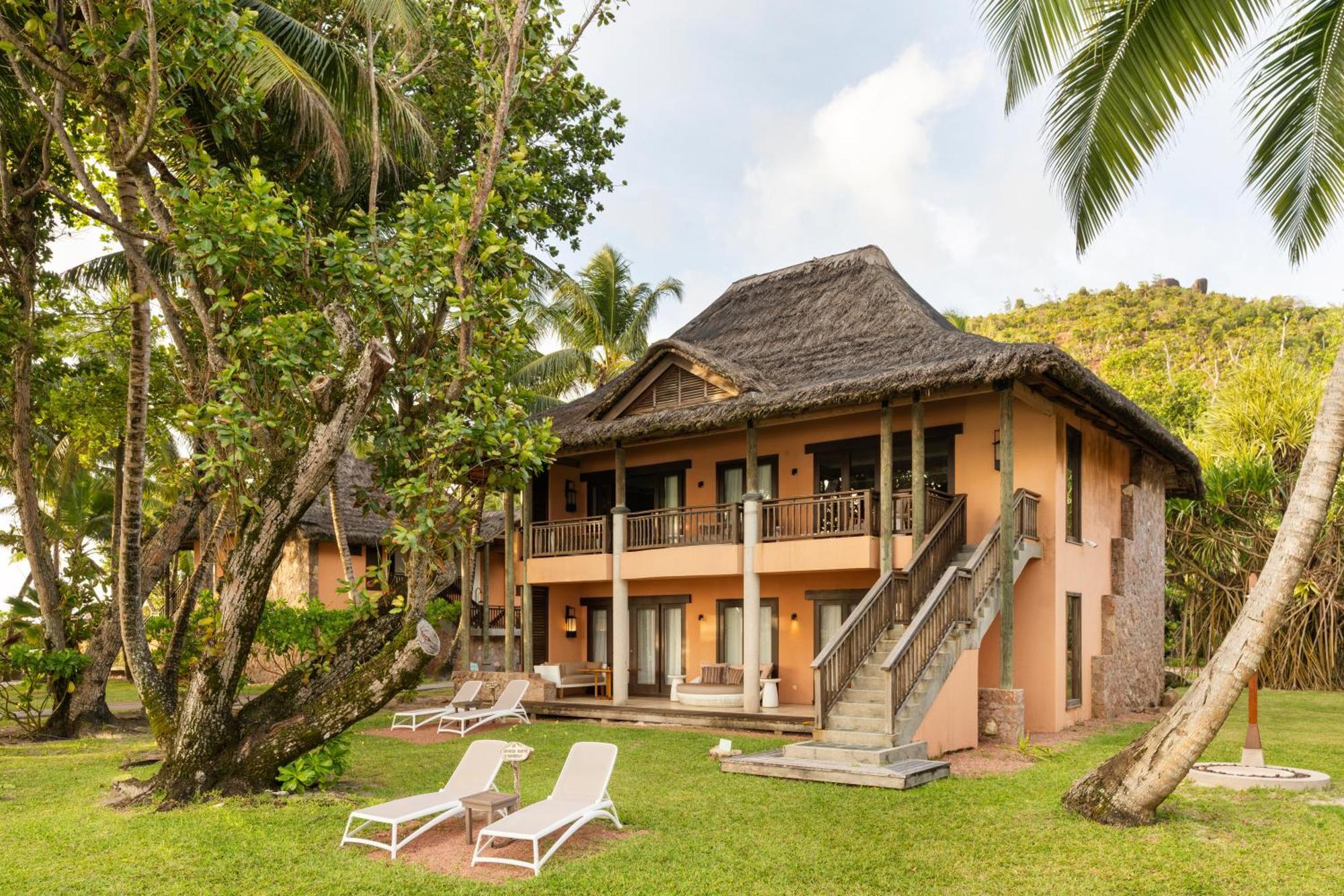Constance Lemuria Grand Anse  Exterior foto A villa at the resort